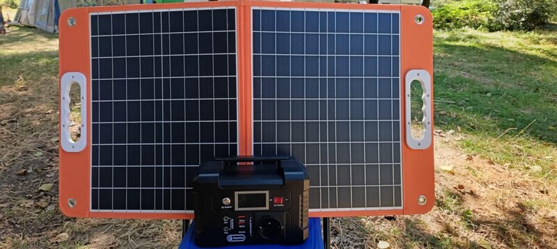 Statie de curent plus panou solar
